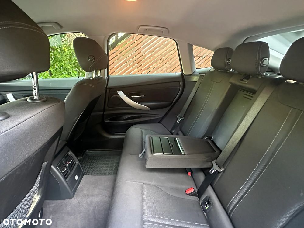 BMW Seria 3 318d - 10