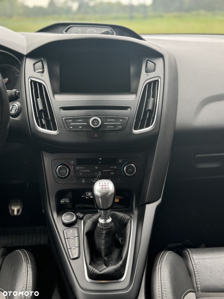 Ford Focus 2.0 EcoBoost ST-2 - 5