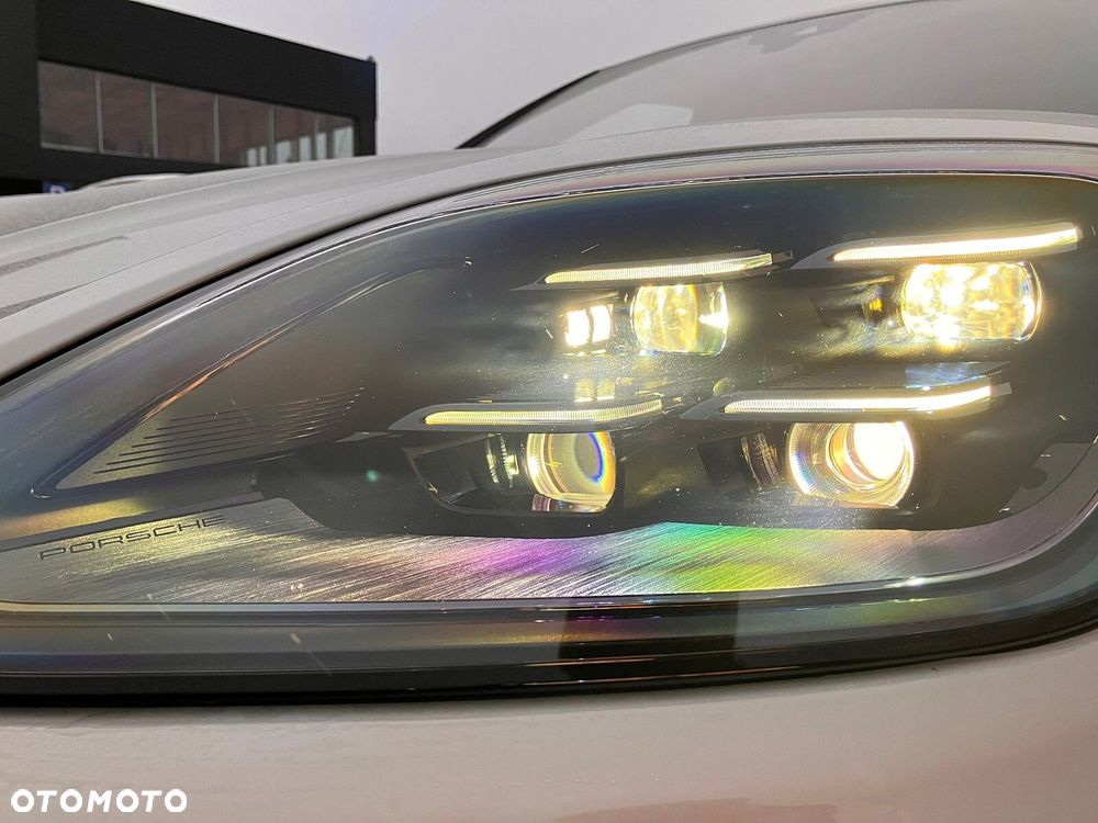 Porsche Cayenne - 10