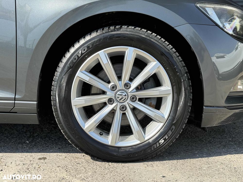 Volkswagen Passat 2.0 TDI SCR DSG Business - 32