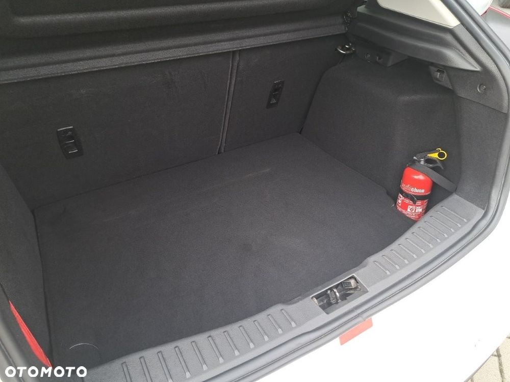 Ford Focus 1.6 Trend - 16
