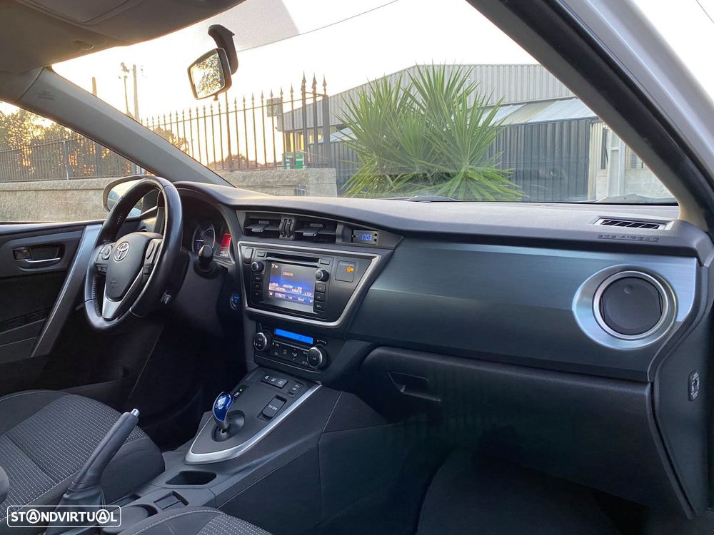Toyota Auris 1.8 HSD Comfort - 16