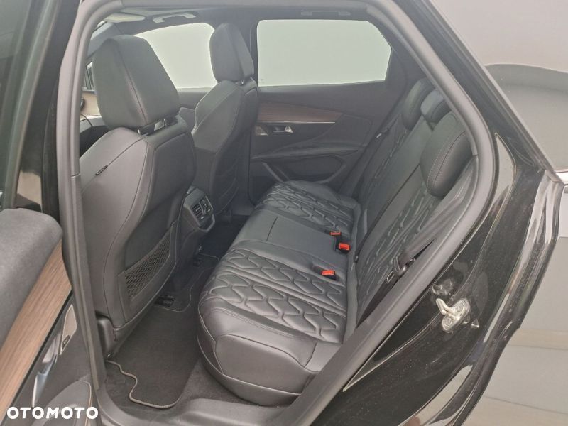 Peugeot 3008 1.6 PureTech HYbrid4 GT Line S&S EAT8 - 12