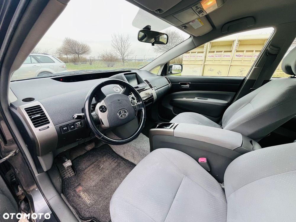 Toyota Prius - 5