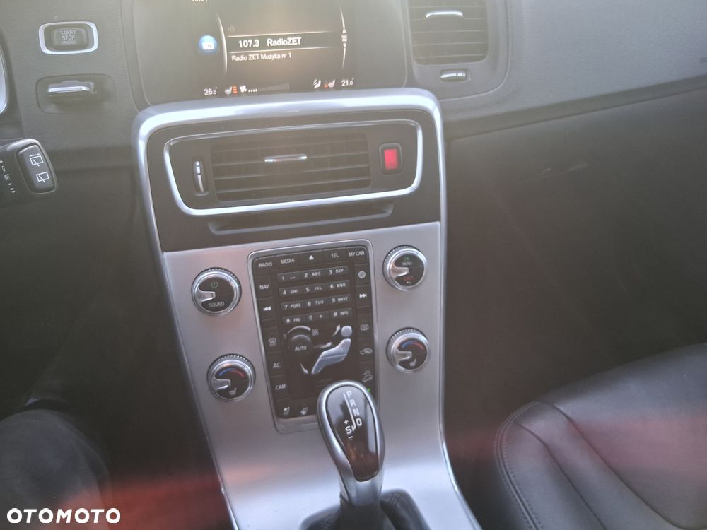 Volvo V60 T5 Geartronic Momentum - 5