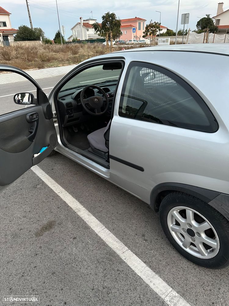 Opel Corsa 1.7 DTi 16V Sport - 11