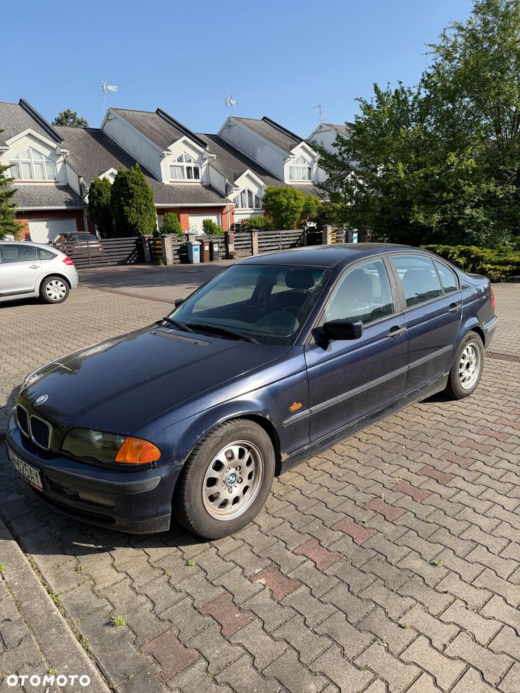 BMW Seria 3 318i - 2
