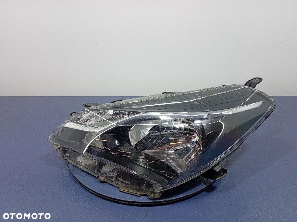 TOYOTA YARIS III LIFT 17- REFLEKTOR LEWY LAMPA PRZEDNIA EU 0D-195 - 1