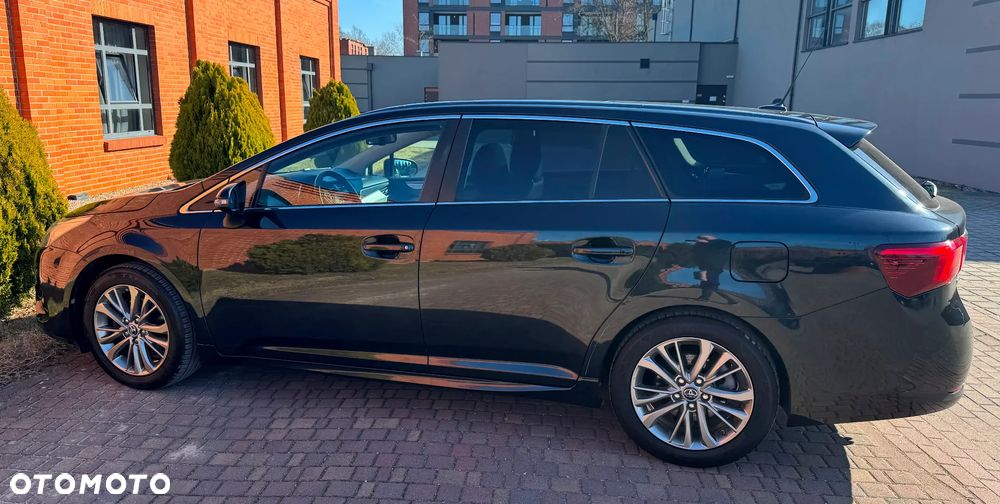 Toyota Avensis Touring Sports 1.6 D-4D Executive - 39