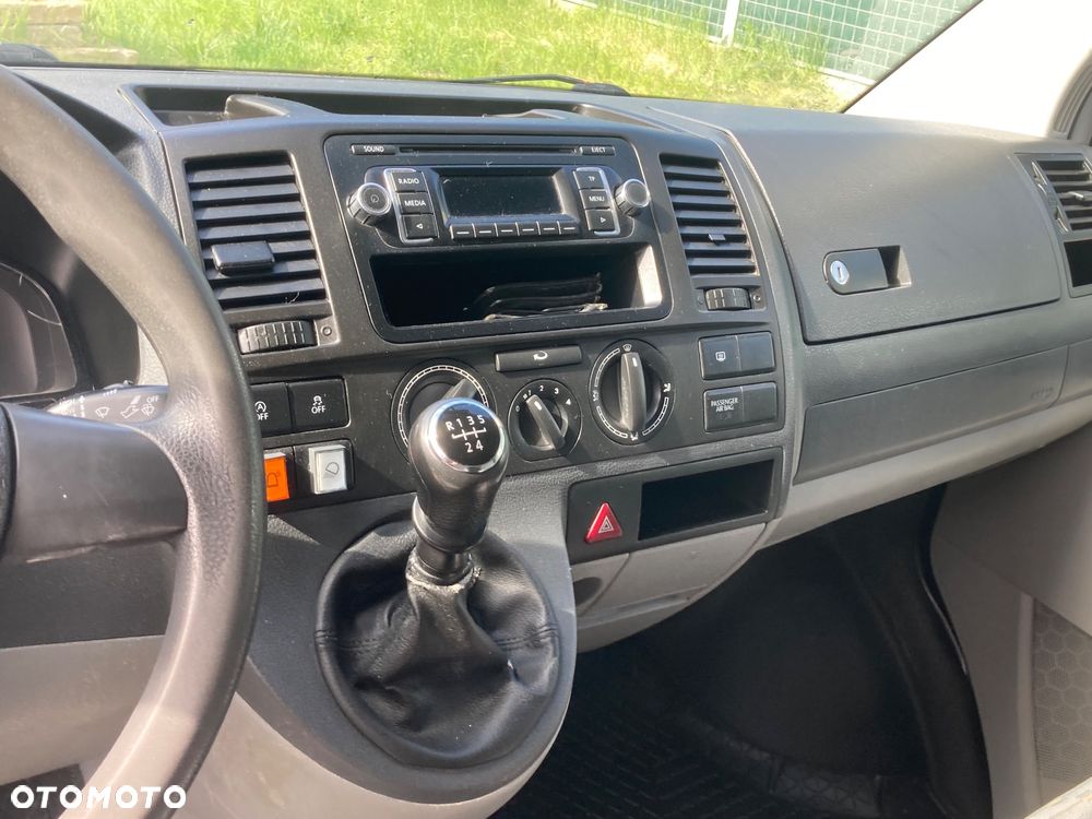 Volkswagen Transporter 5 - 10