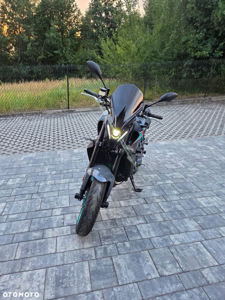 Yamaha MT - 12