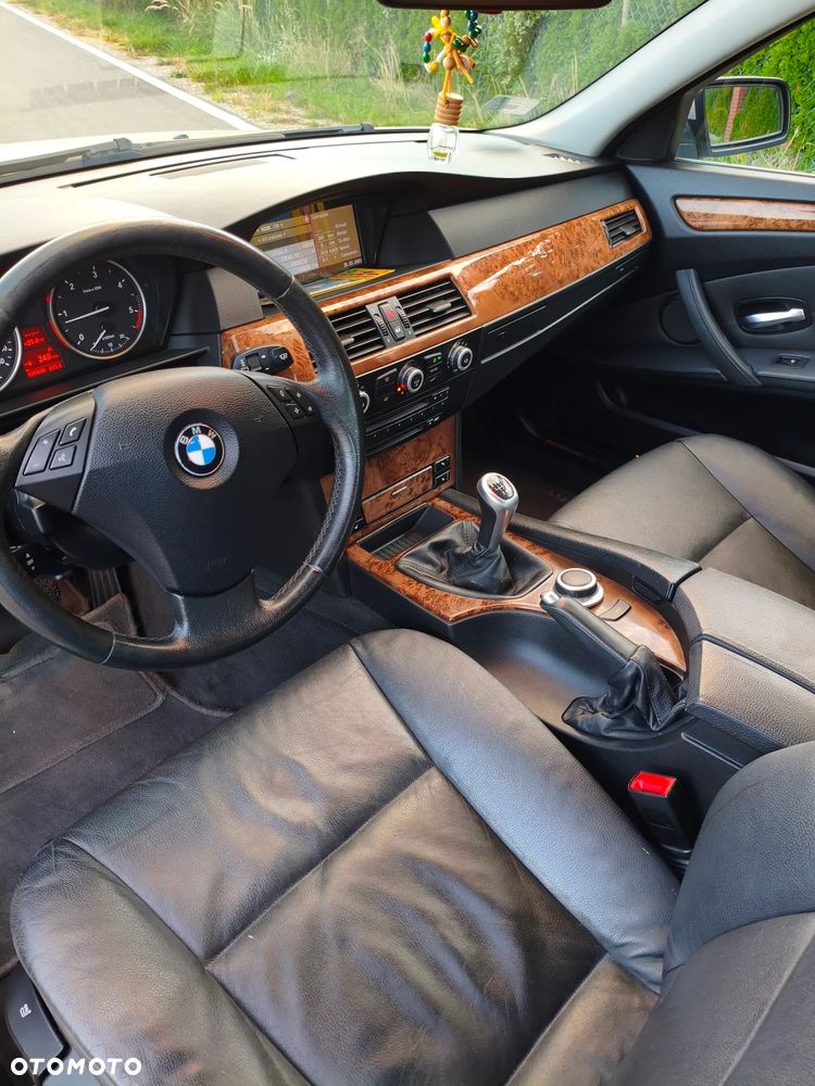 BMW Seria 5 520d - 5
