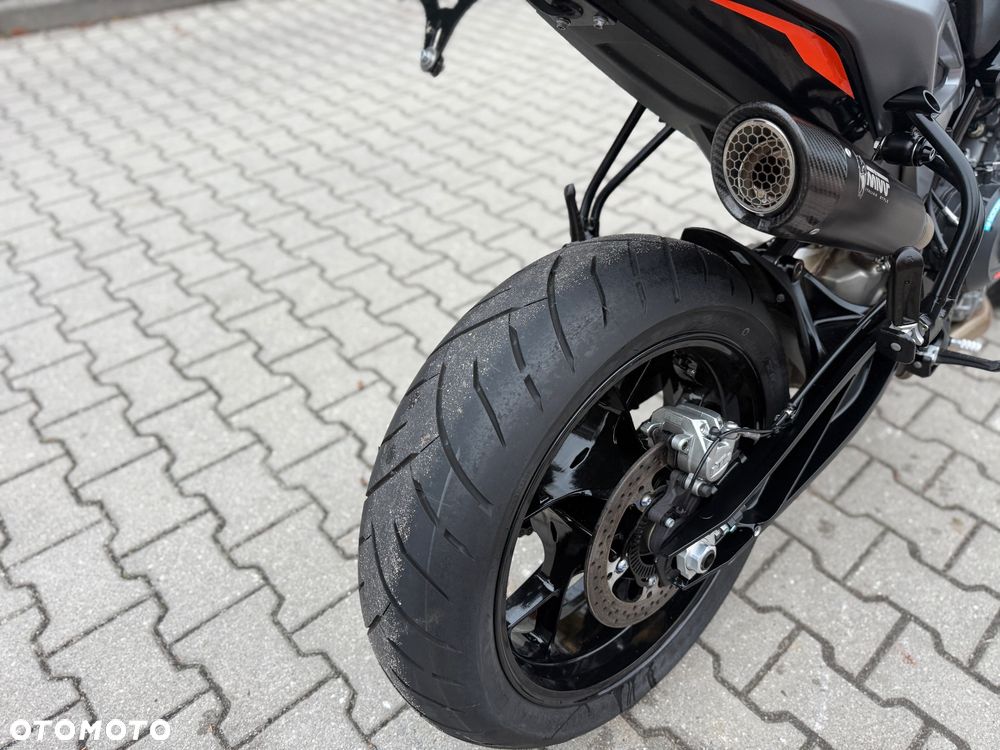 KTM Duke 790 - 13