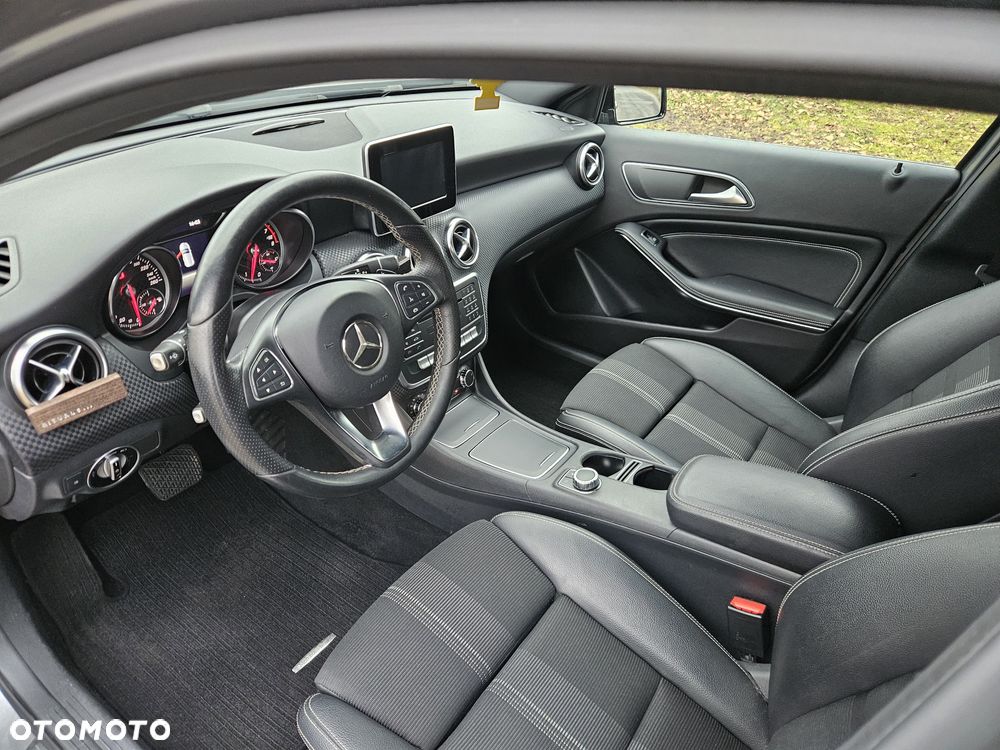 Mercedes-Benz Klasa A 180 7G-DCT StreetStyle - 21