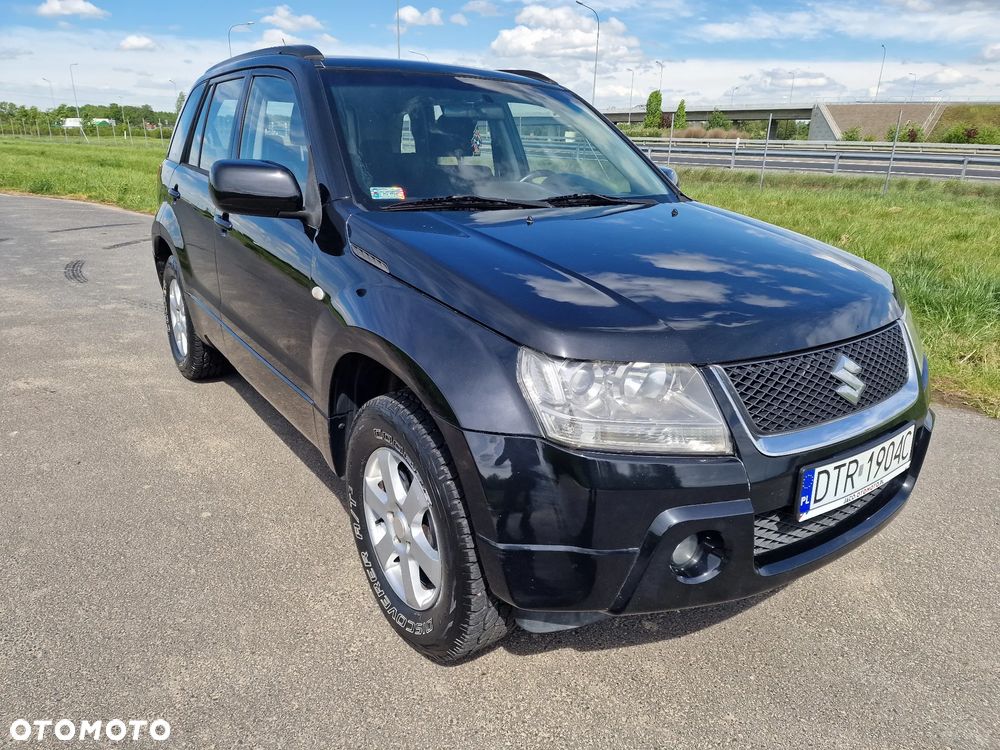 Suzuki Grand Vitara 2.0 - 7
