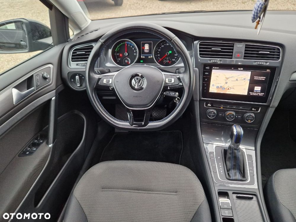 Volkswagen Golf e-Golf - 15