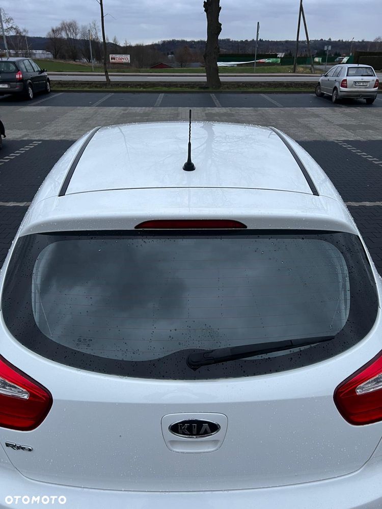 Kia Rio 1.1 crdi M - 12