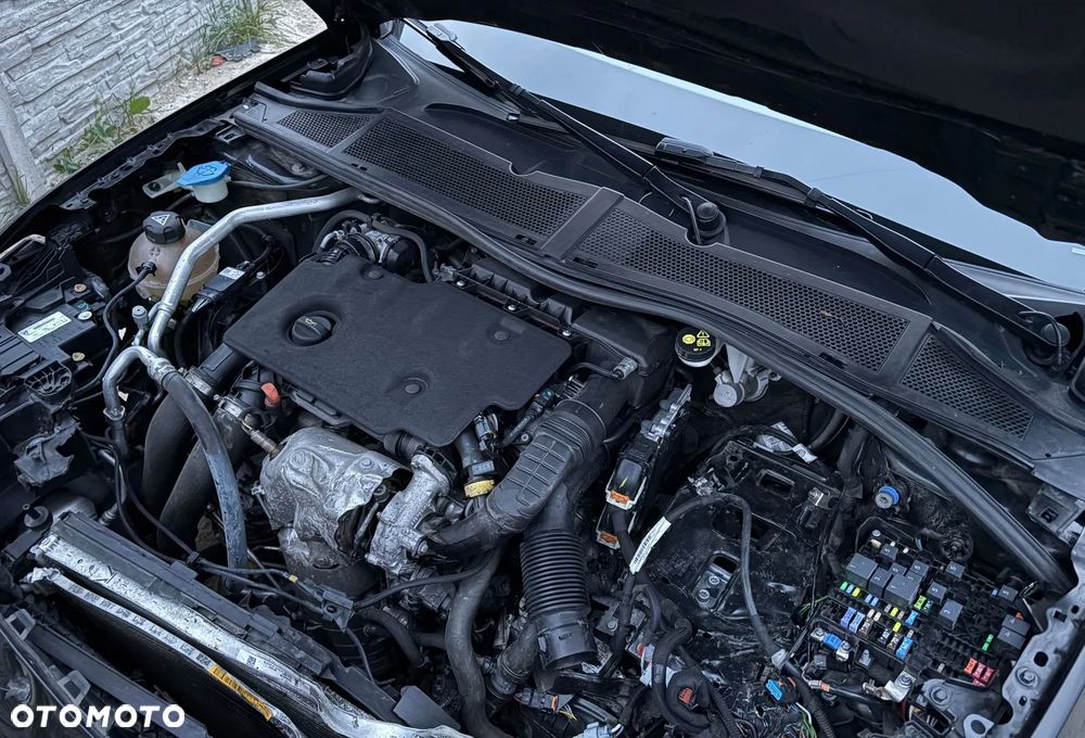 Peugeot 308 BlueHDi 130 EAT8 GT - 27