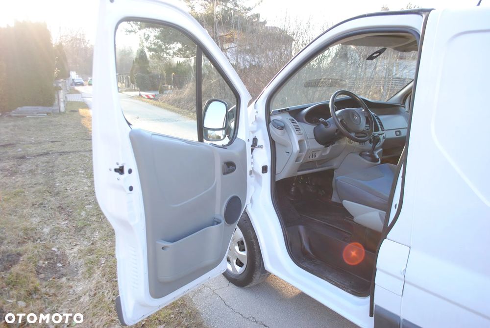 Renault Trafic - 15