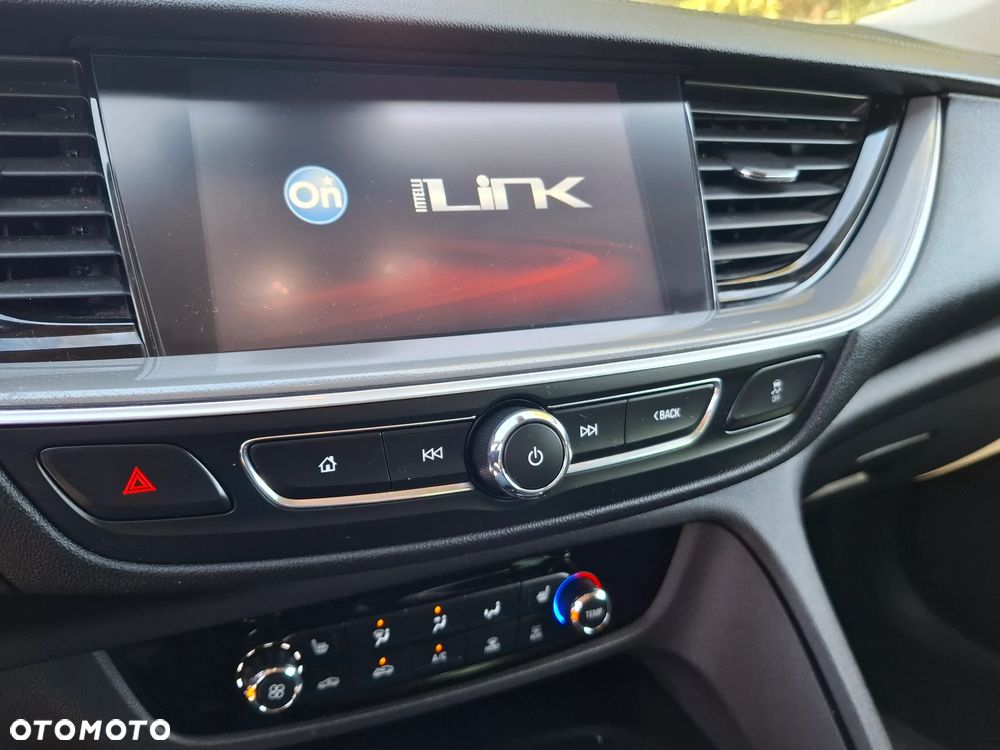 Opel Insignia - 25