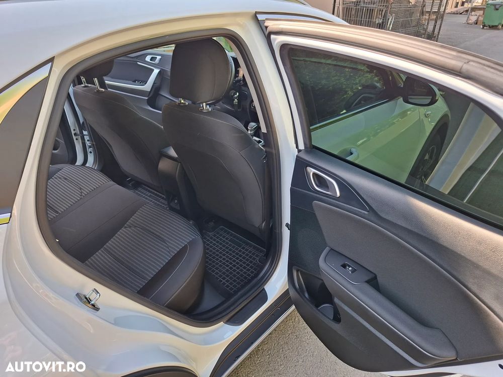Kia XCeed 1.5 T-GDI 7DCT City - 6