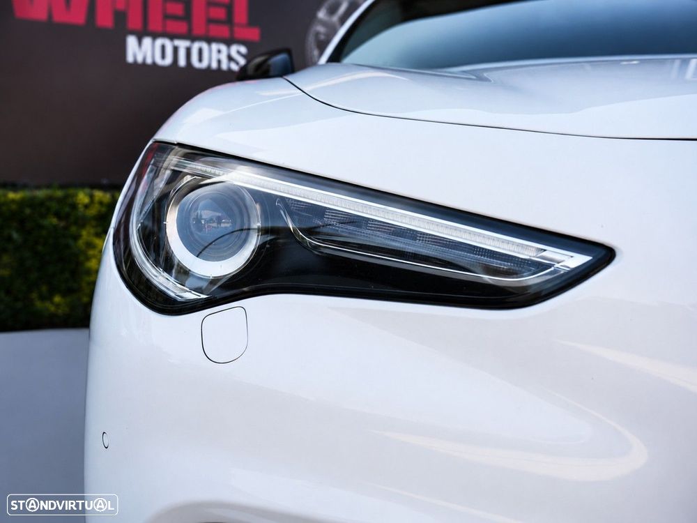 Alfa Romeo Stelvio 2.2 D Super AT8 - 30