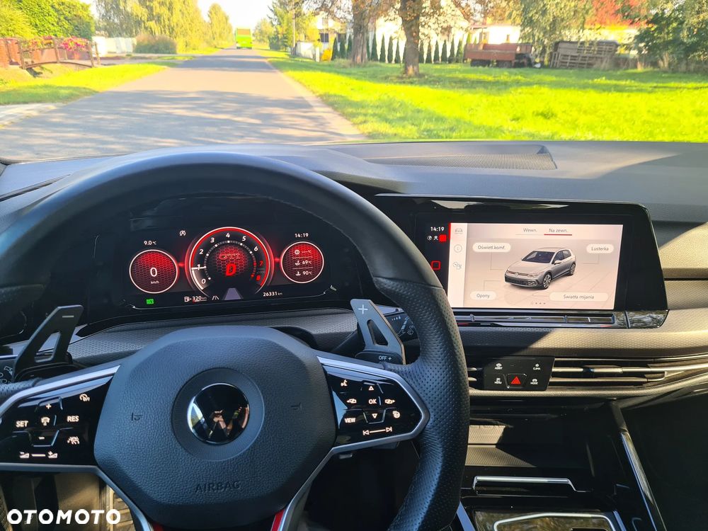 Volkswagen Golf - 25