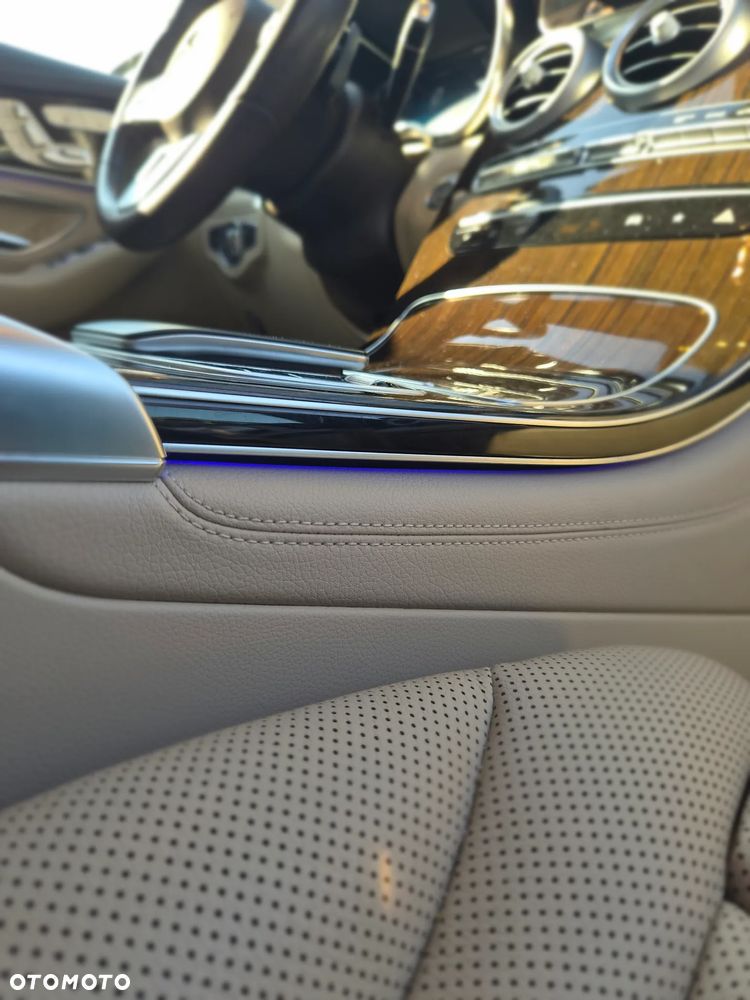 Mercedes-Benz GLC 220 d - 30