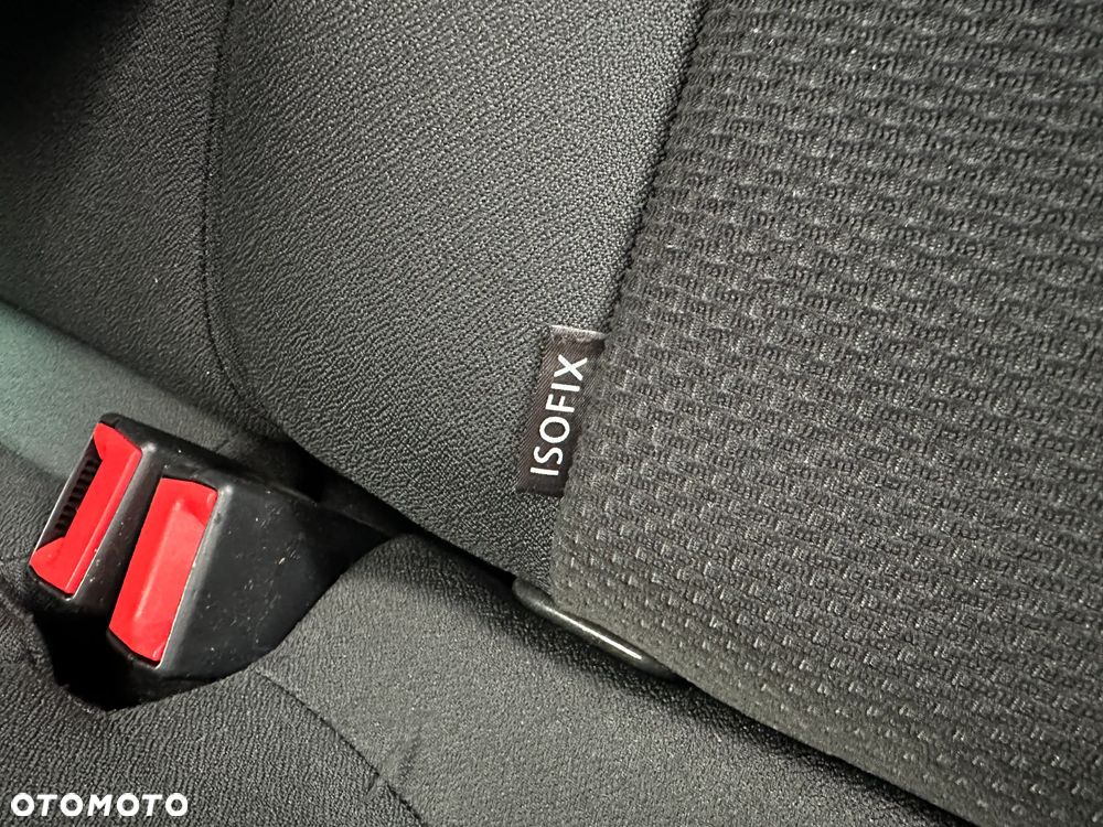 Volkswagen Passat 2.0 TDI DPF Comfortline - 22