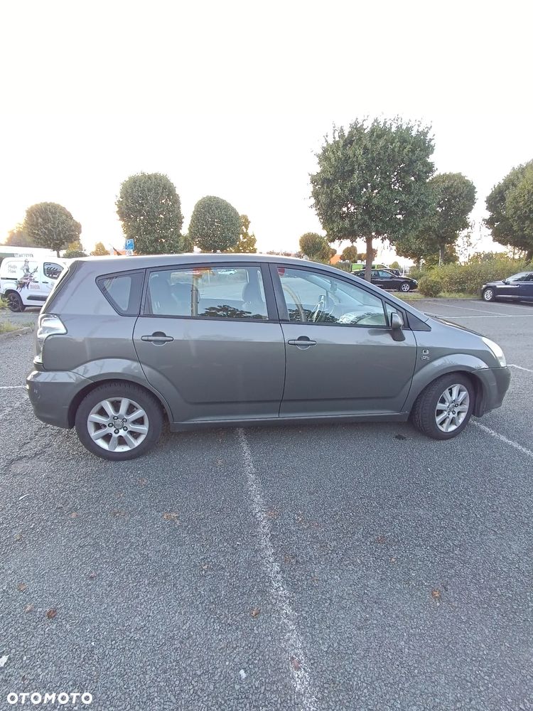 Toyota Corolla Verso 2.0 D-4D Prestige - 7