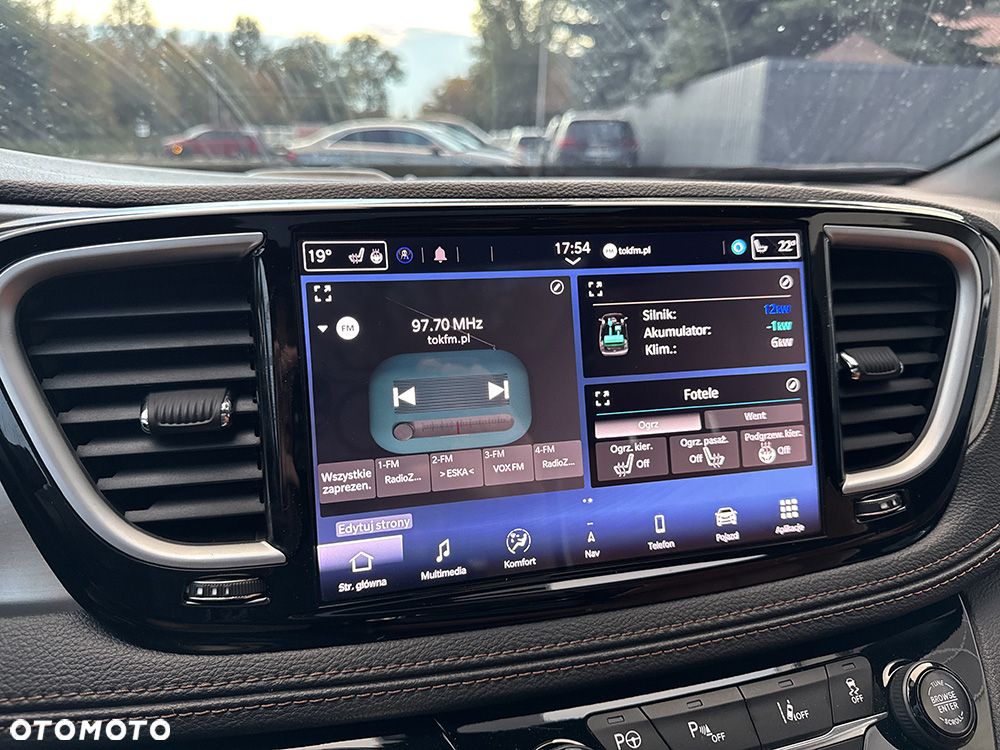 Chrysler Pacifica - 29