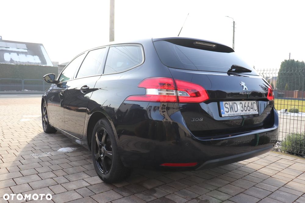 Peugeot 308 - 4