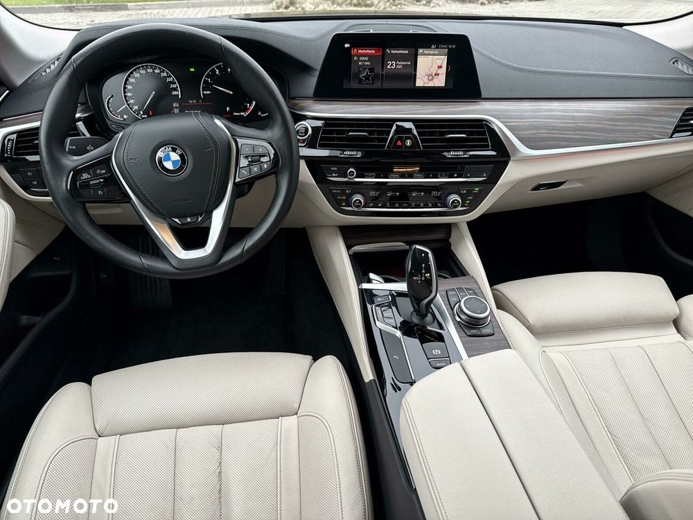 BMW Seria 5 530i xDrive Luxury Line - 5