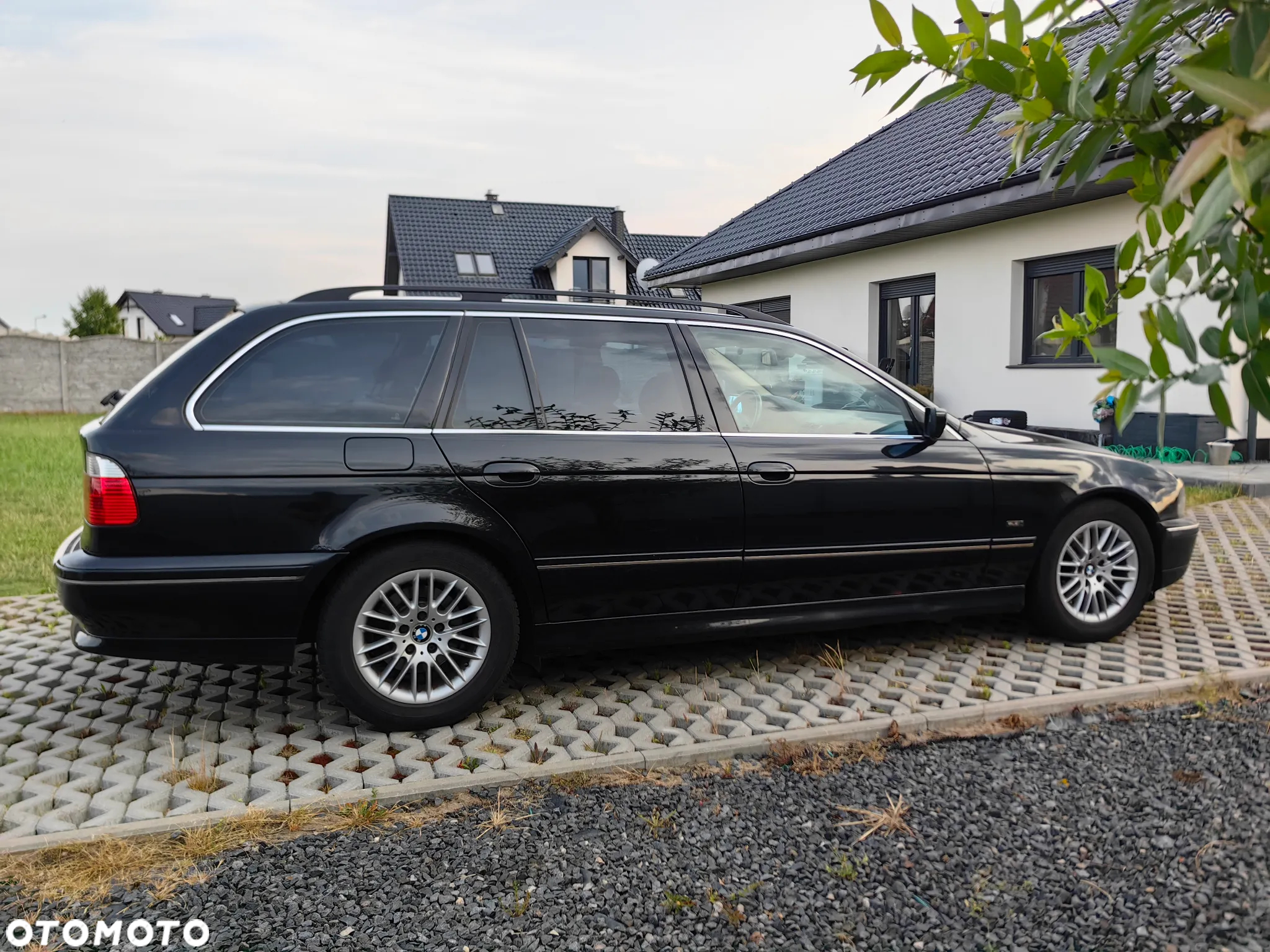 BMW Seria 5 520i Touring Edition Exclusive - 18
