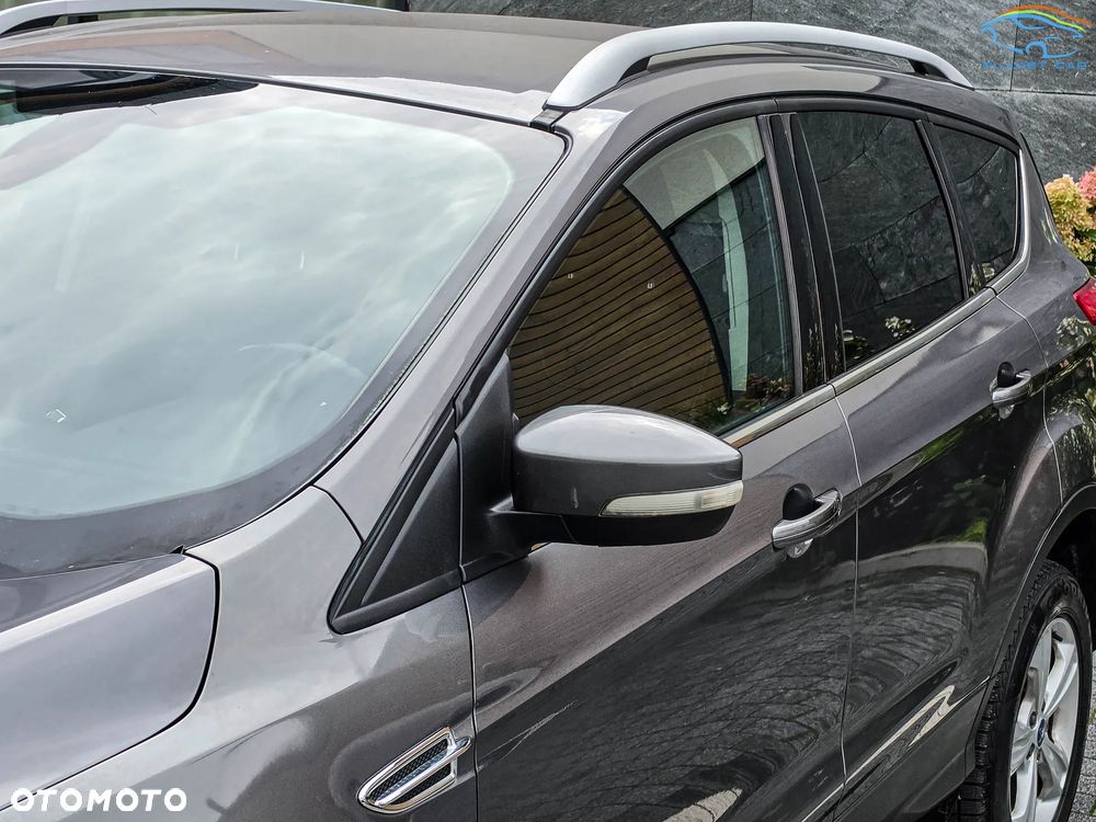 Ford Kuga 2.0 TDCi 2x4 Titanium - 6