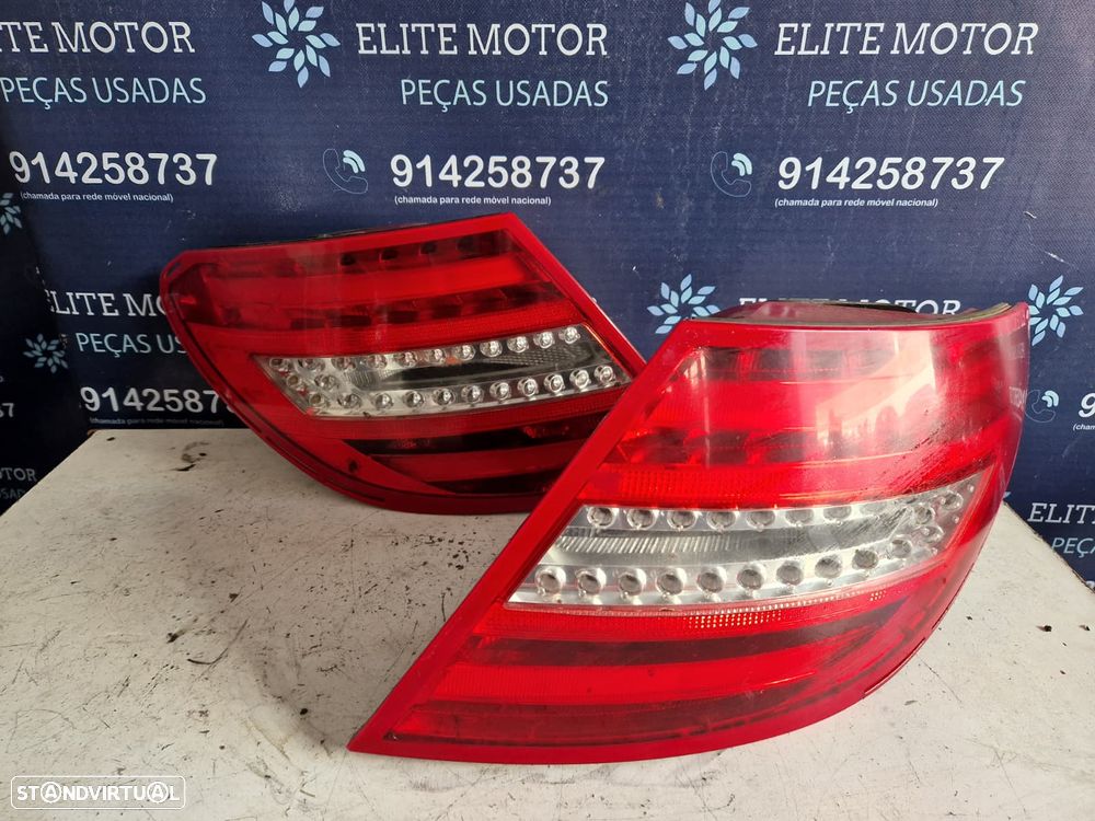 Farolins usados MERCEDES CLASSE C W204 LED SEDAN CARRO farolim esquerdo direito - 1