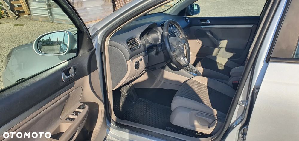Volkswagen Golf 1.6 TDI BlueMot Trendline DSG - 26