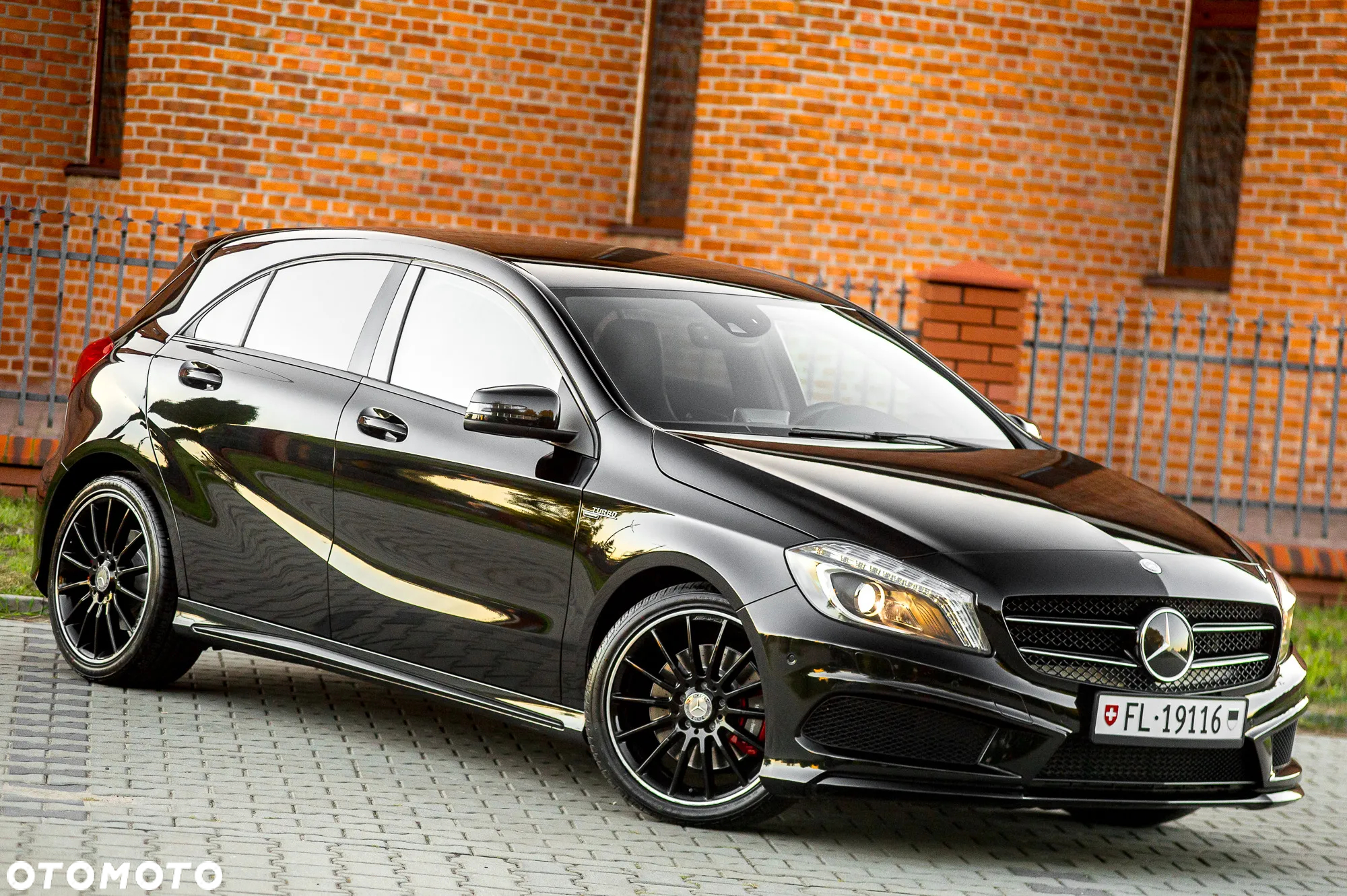 Mercedes-Benz Klasa A 250 4Matic 7G-DCT AMG Line - 4