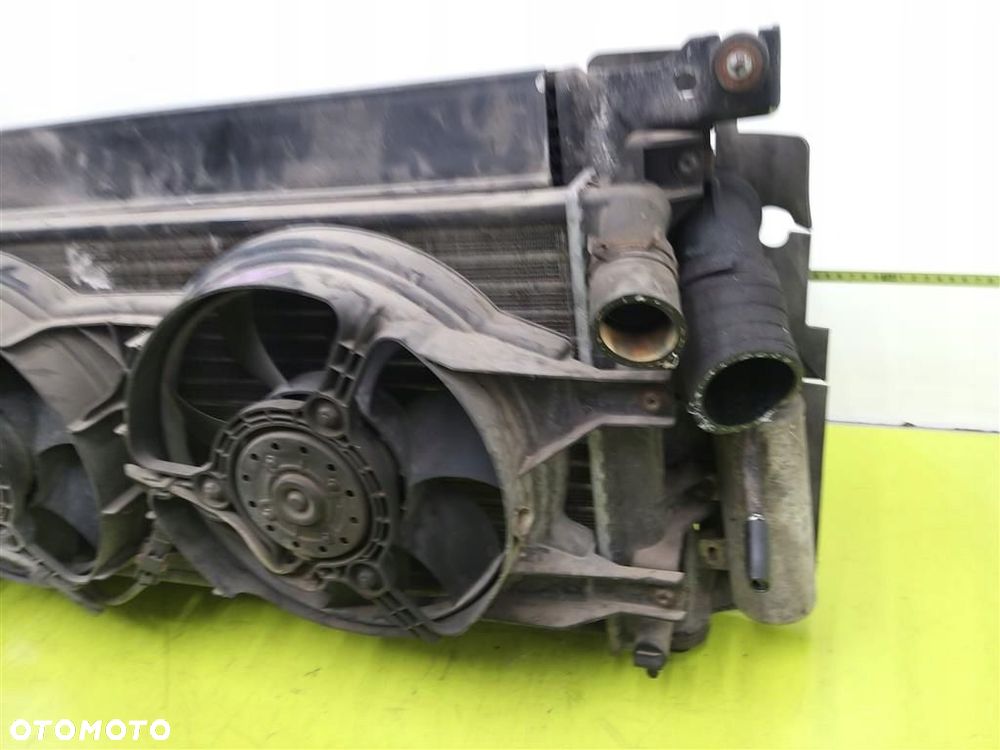 Chłodnice komplet Chrysler Voyager III 2,5 D 95-00 R CENA ZA KOMPLET - 6
