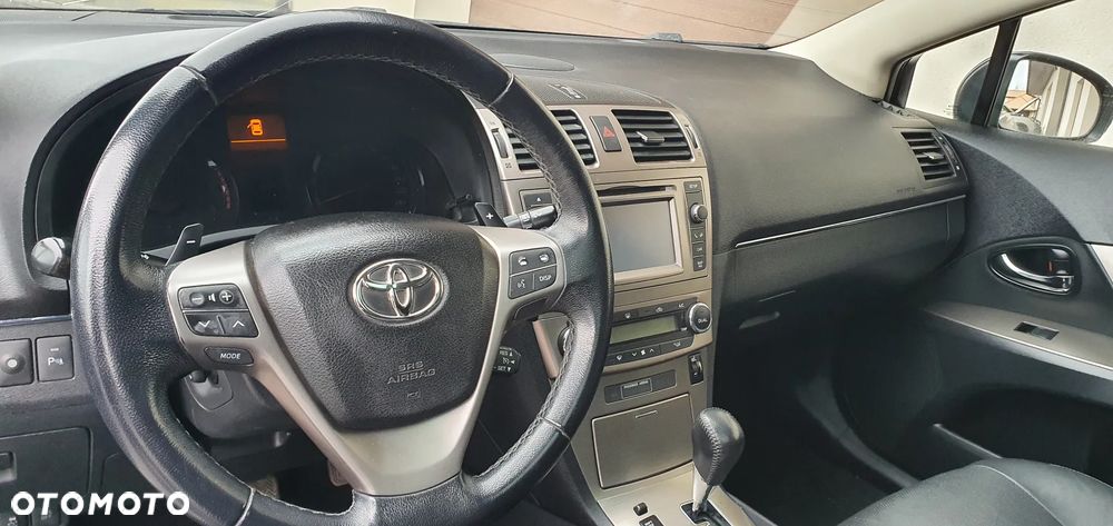 Toyota Avensis - 20