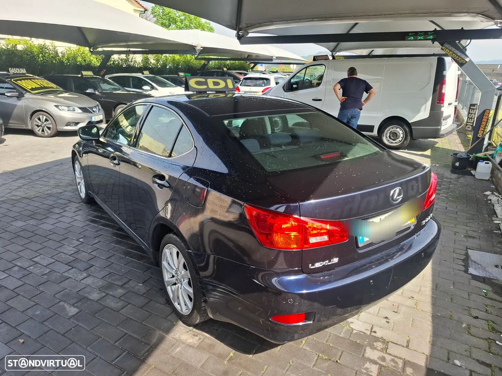 Lexus IS 220 d Base 11 - 15
