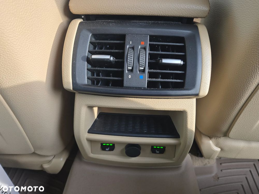 BMW X3 xDrive28i - 11