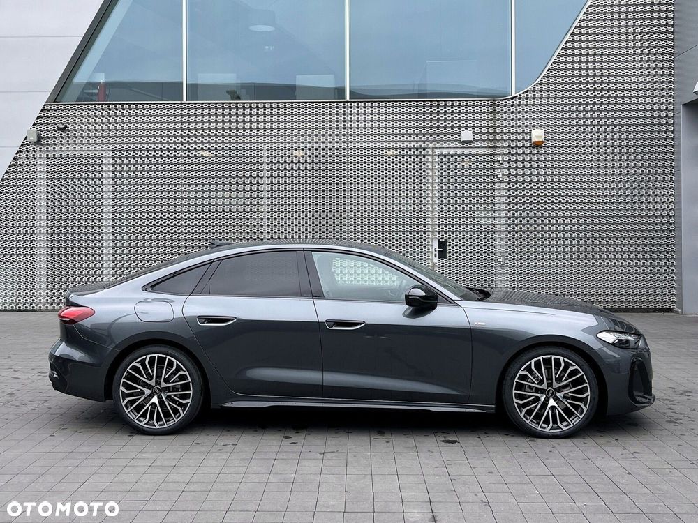 Audi A5 Limousine - 1