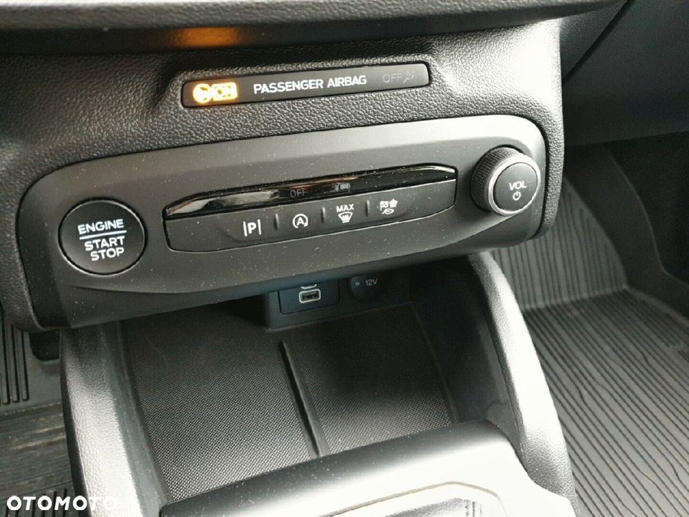 Ford Focus 1.0 EcoBoost mHEV Titanium - 19