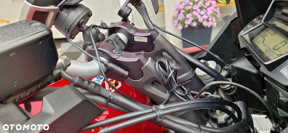 Honda VFR - 11