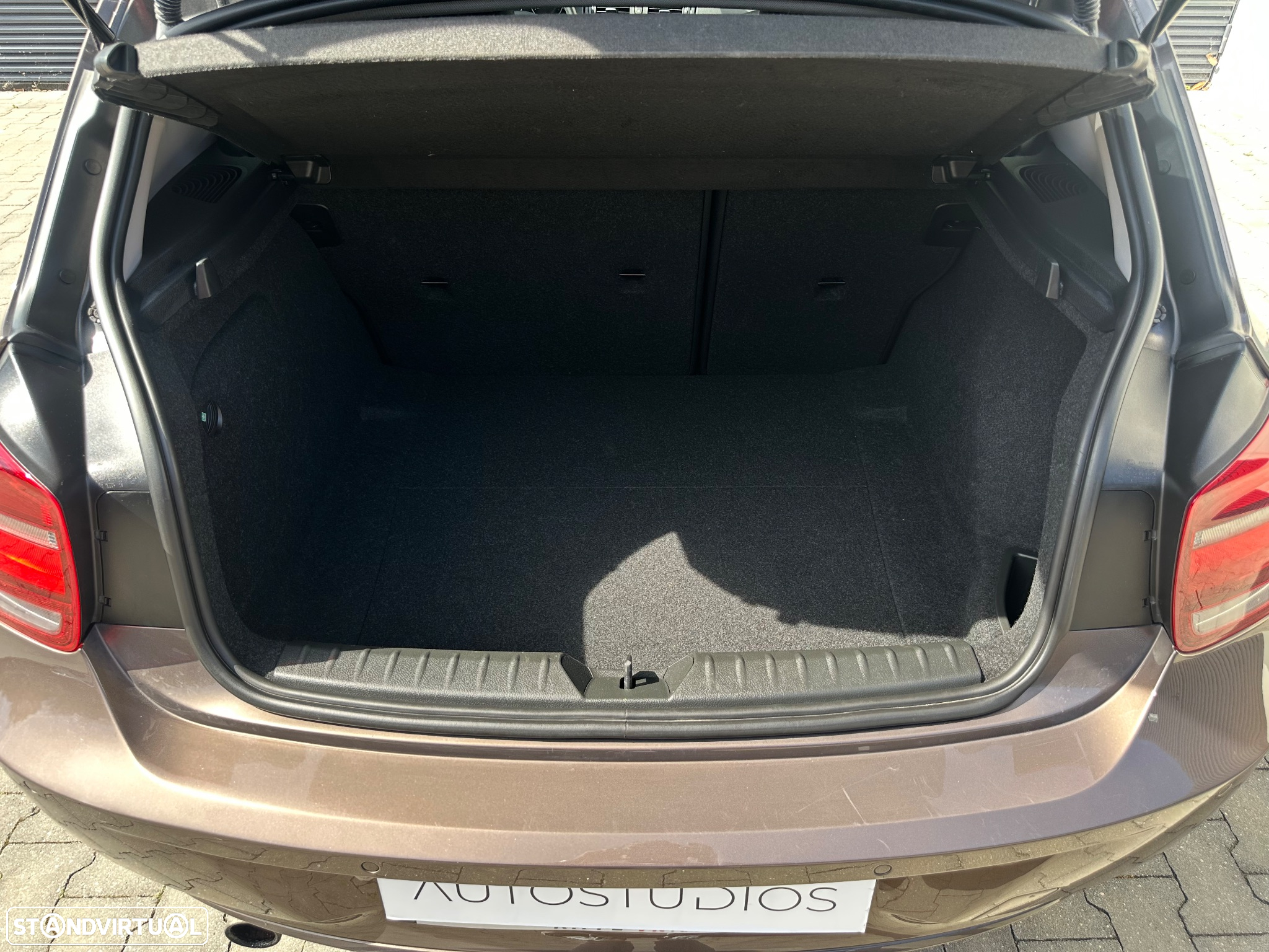 BMW 116 i Aut. Urban Line - 17