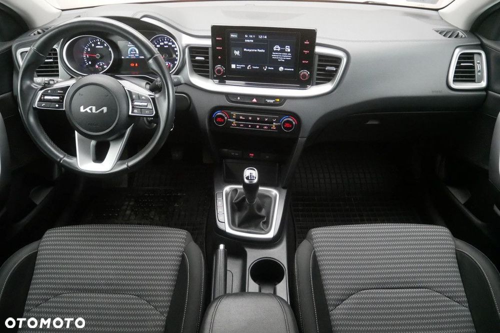 Kia Ceed 1.5 T-GDI M - 8