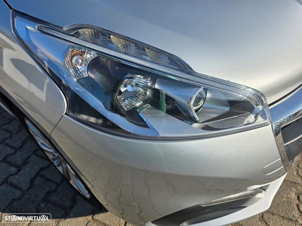 Peugeot 208 82 VTI Style - 24
