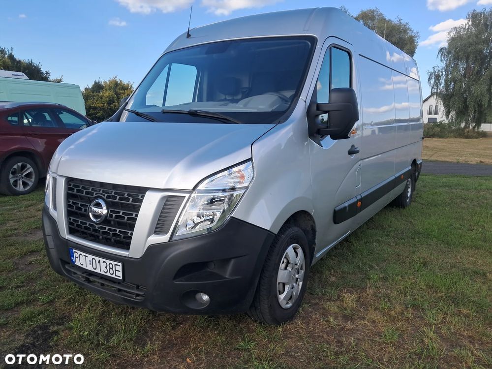 Nissan NV400 - 1