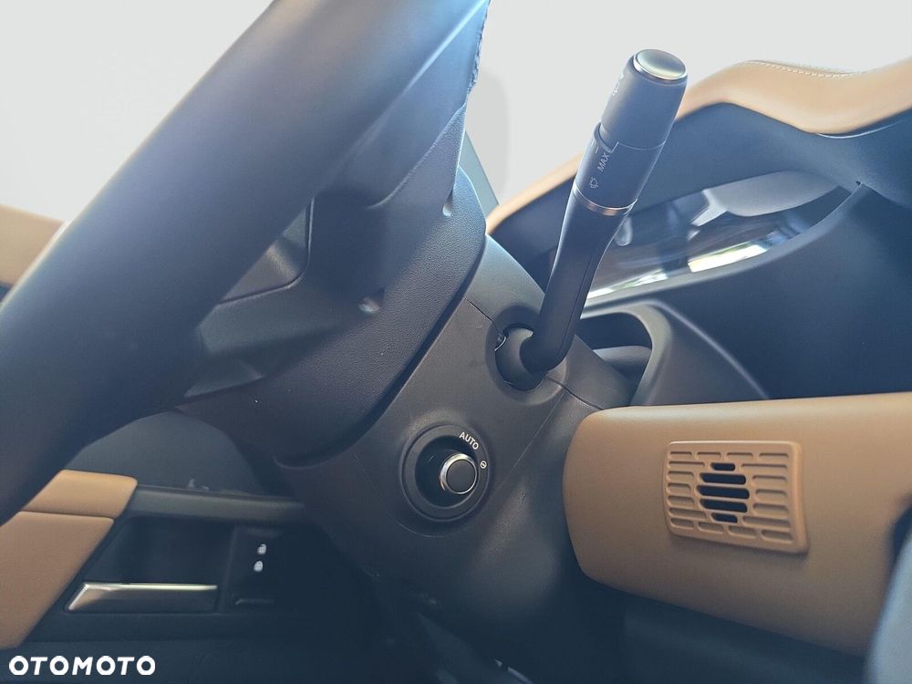 Land Rover Defender - 29